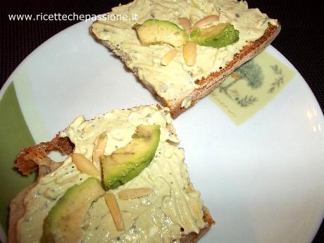 Bruschette Formaggio e Avocado