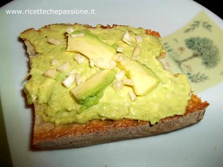 Bruschette con Crema Avocado