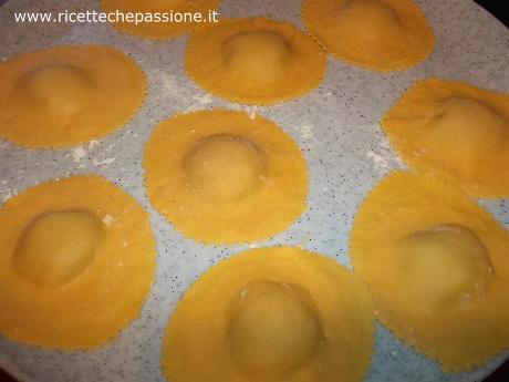 Soli con Caprino e Pistacchi
