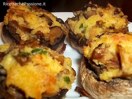 Champignon Farciti con Polenta
