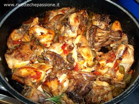 Coniglio alle Olive Verdi