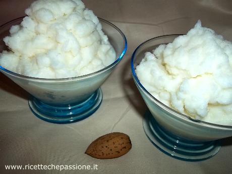 Granita di Mandorla