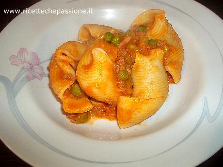 Lumaconi al Ragù e Piselli