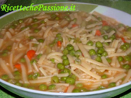 Minestra Pasta con Piselli