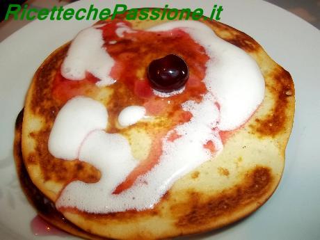 Pancakes Amarene e Panna