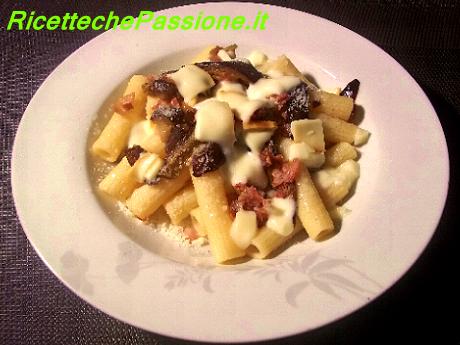 Pasta con Melanzane Scamorza
