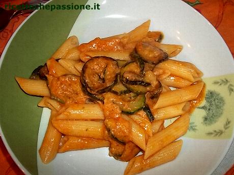 Penne Rosse Tonno e Zucchine