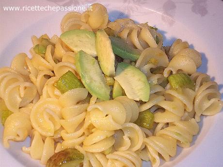 Eliche con Zucchine e Avocado
